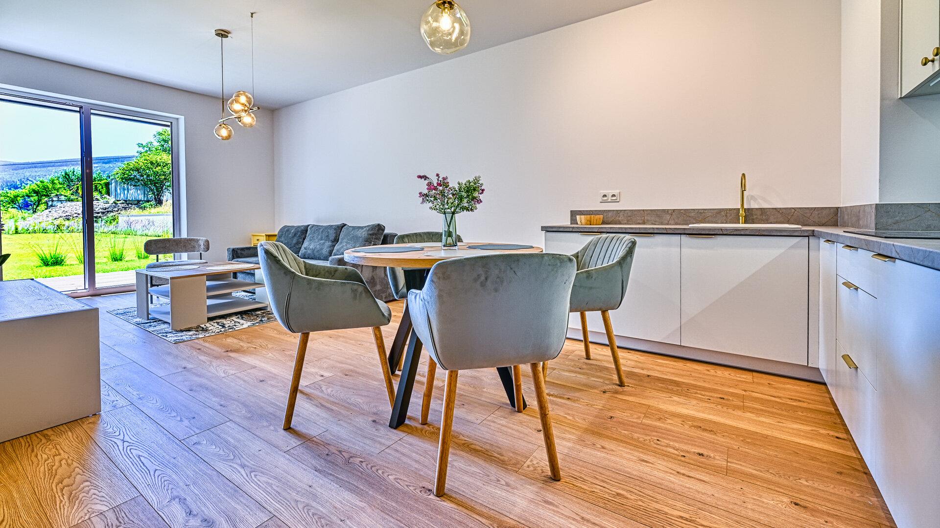 Apartament Polna A40 blisko Stoku i Lasu - 5D Apartments